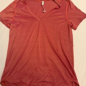 lululemon athletica V‑Neck Short Sleeve Tee in Coral